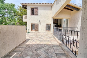 appartement à la vente -   06600  ANTIBES, surface 77,96 m2 vente appartement - APR745825